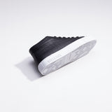 Essence High Black White