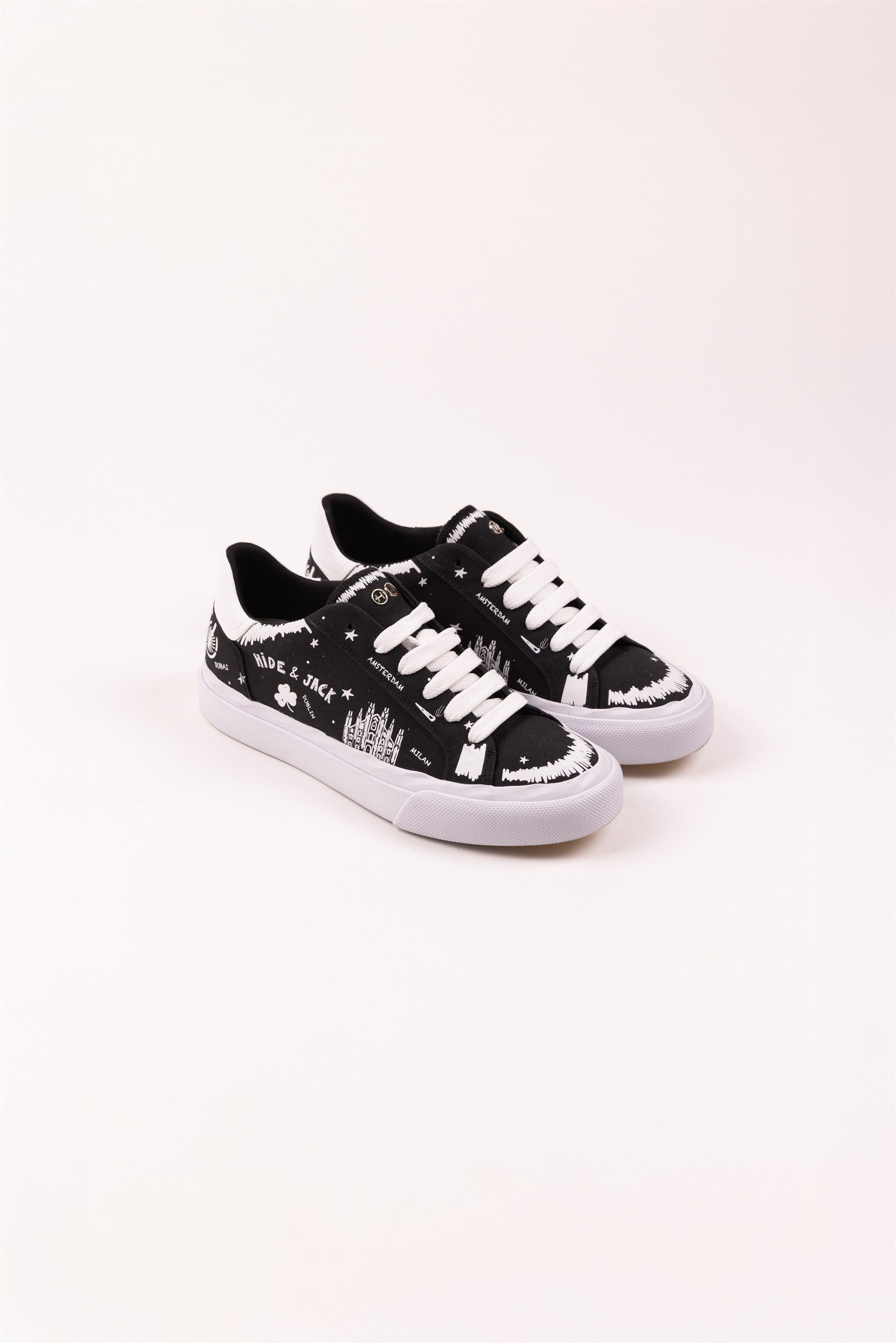 Toby Black Print