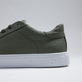 Essence Green White