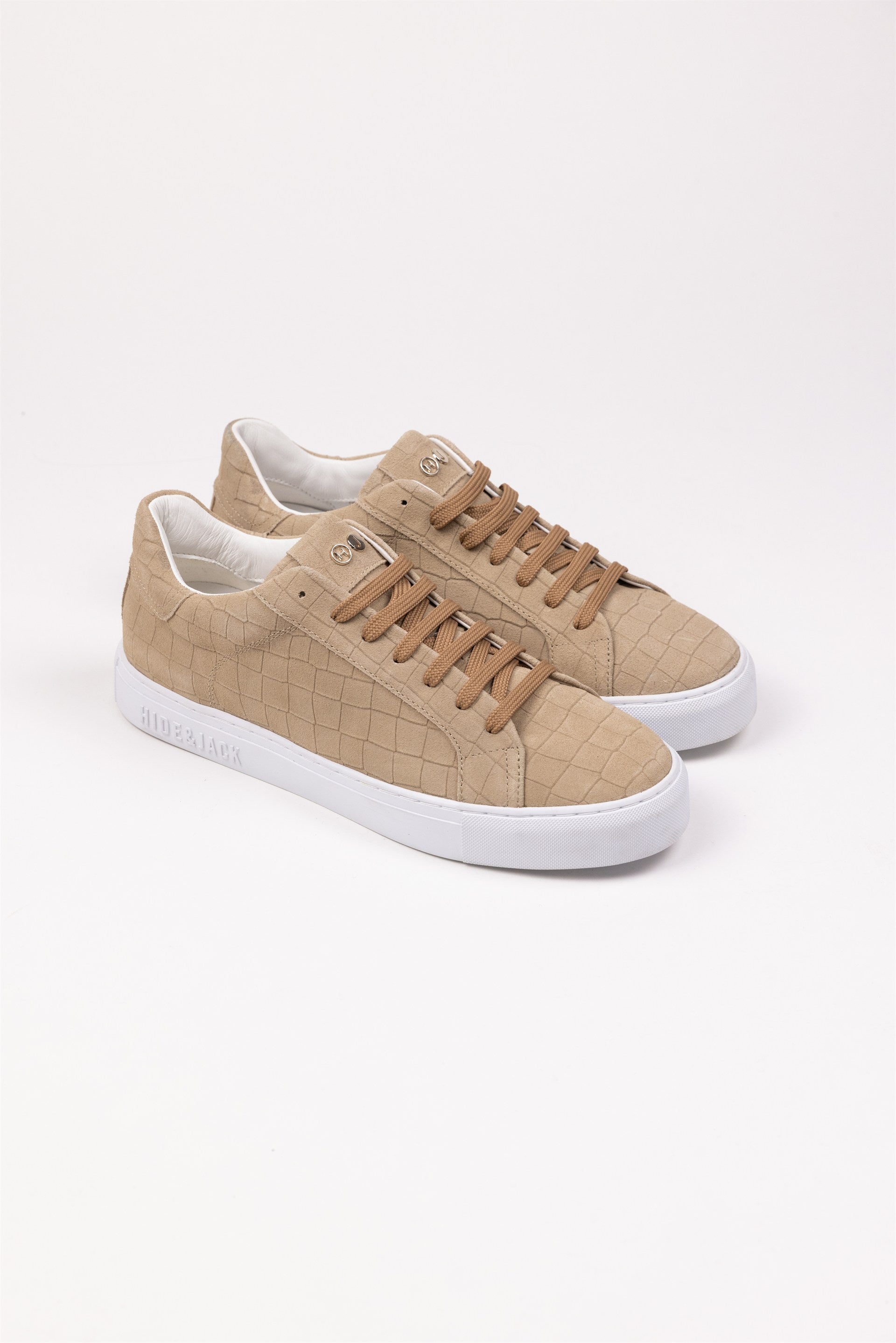 Essence Suede Camel