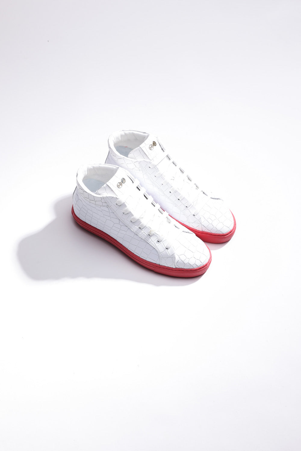 Essence Tuscany High White Red