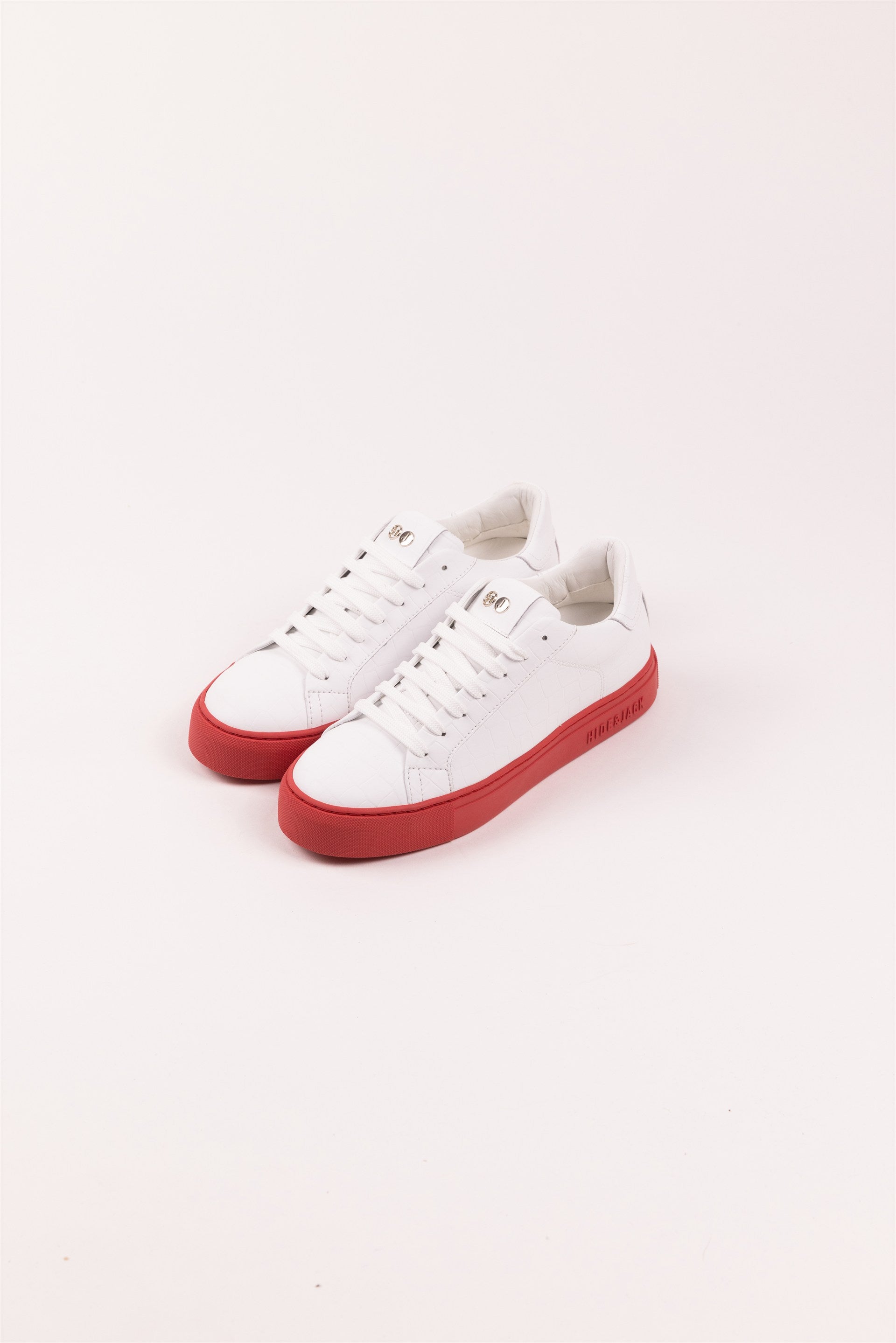 Essence Tuscany White Red