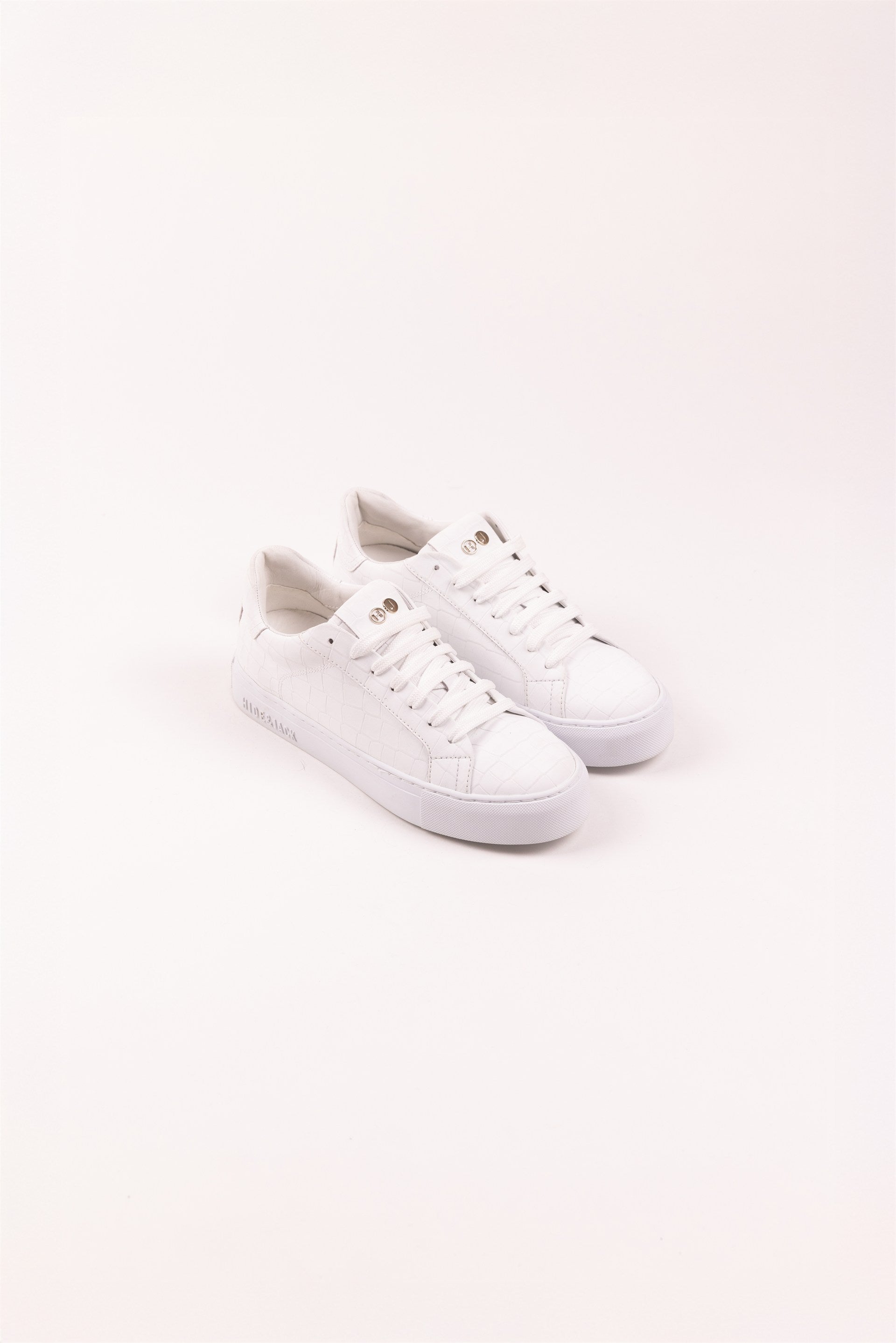 Essence Tuscany White