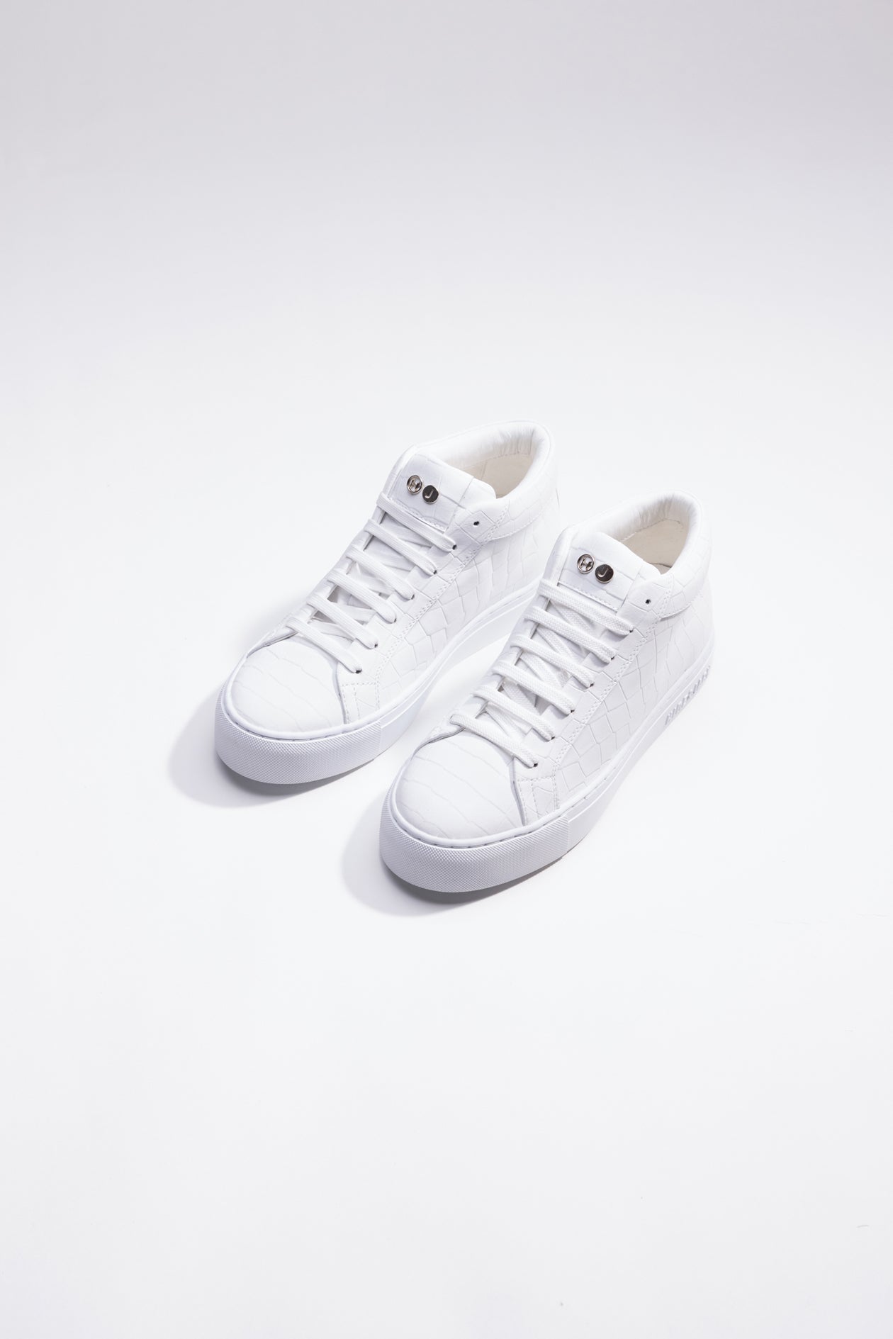 Essence Tuscany High White